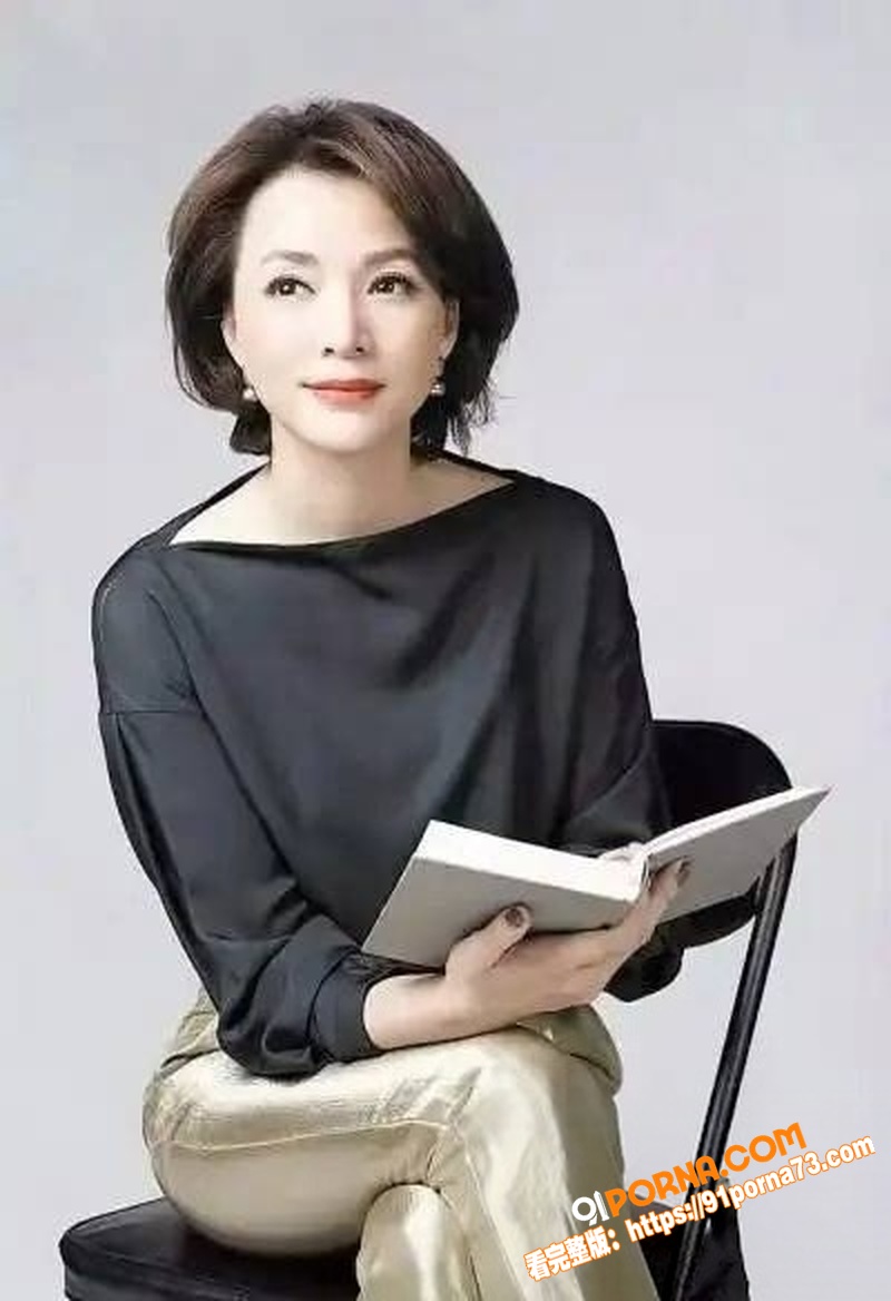 央视主持人 董卿 知三当...（2）